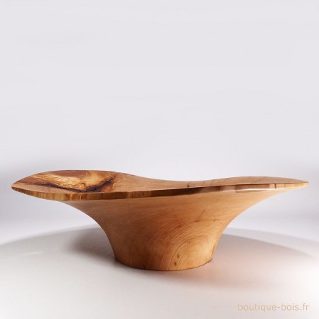 Coupe en bois avec bord naturel Coupe en bois avec bord naturel
