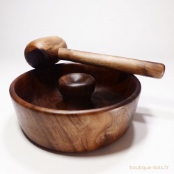 casse noix avec maillet en bois de noyer