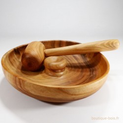 casse noix en bois avec maillet (bois massif de merisier)