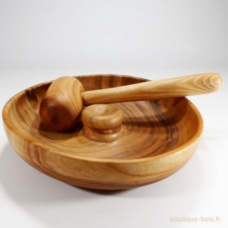 casse noix en bois avec maillet (bois massif de merisier)