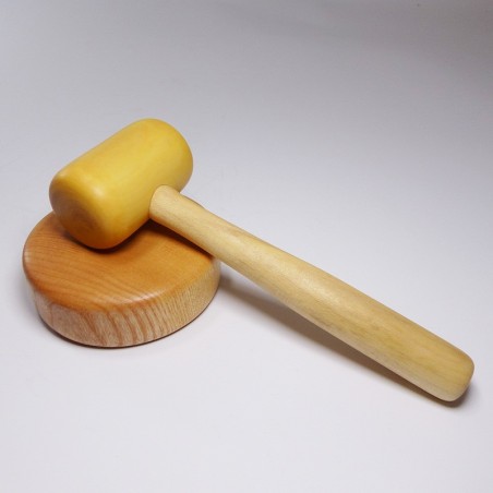 maillet en bois de buis avec plateau casse noix